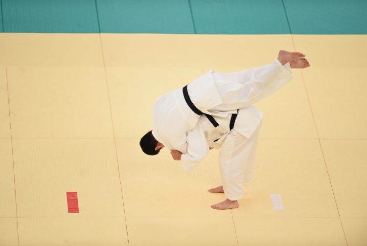6次扑救客场零封尤文，都灵门将帕莱亚里当选德比全场最佳