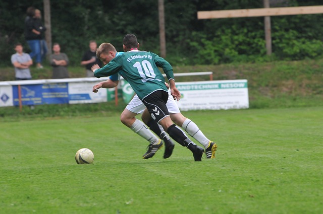 湖人惨败，詹姆斯赛后暗示球权分配有问题，没有打出团队篮球